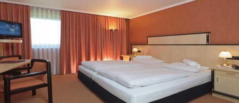 Hotel Arvena Park 4*