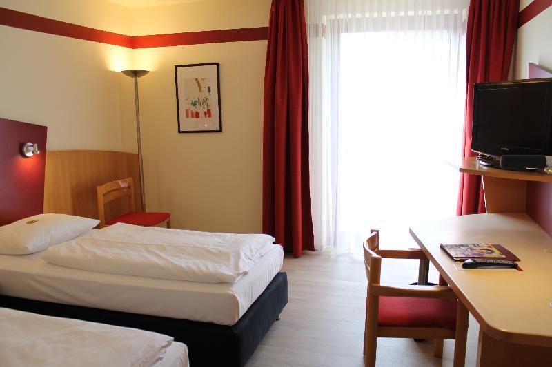 Arvena Park Hotel 4*
