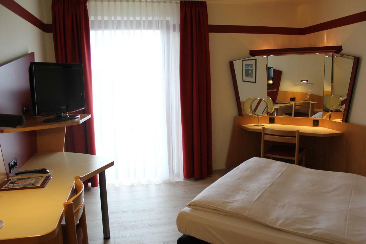 Arvena Park 4*